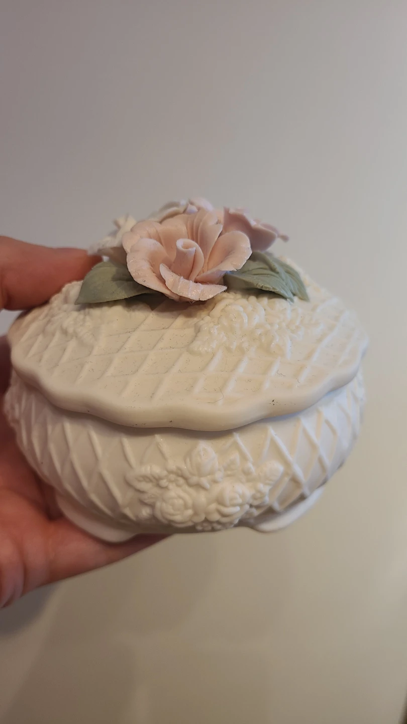 Set of 5 Porcelain Trinket Boxes - photo 2