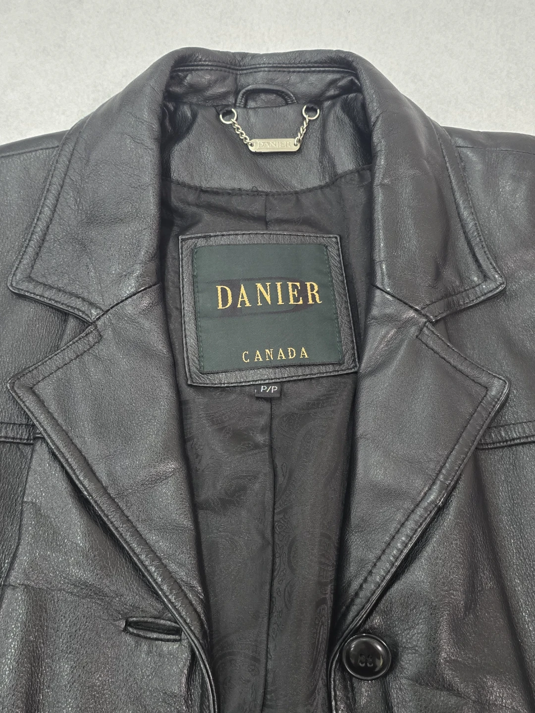 Danier Canada Black Leather Belted Blazer P/P - photo 3
