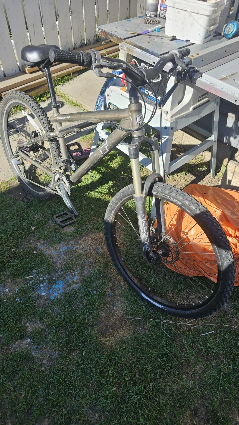 GT Chucker 1.0 Mountain Bike - photo 2