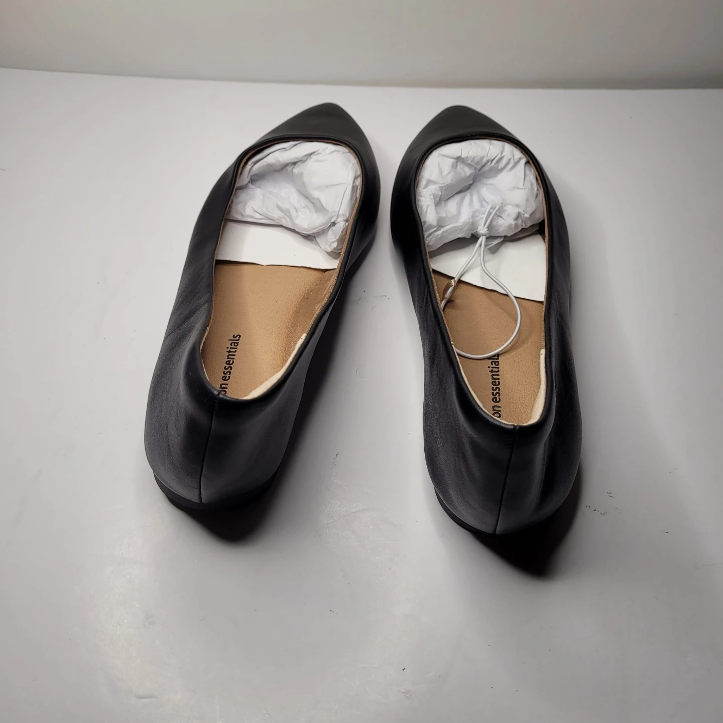 Amazon Essentials Black Pointed Toe Flats - photo 3