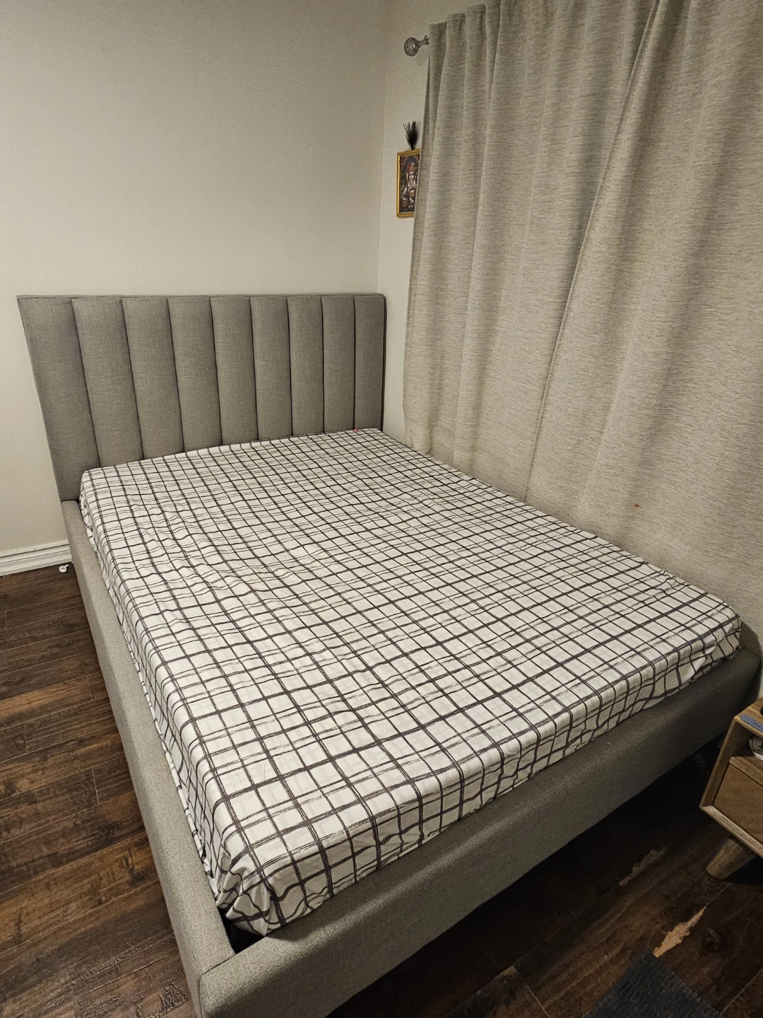 Queen Bed and Mattress - The Brick - photo 4