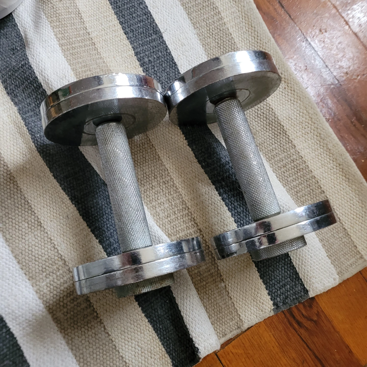 2 Chrome Dumbbells - photo 3