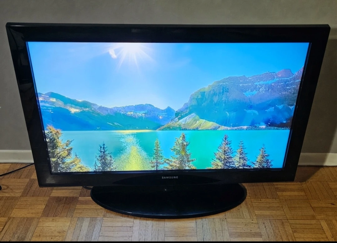 Samsung Flat Screen TV 🖥✨️