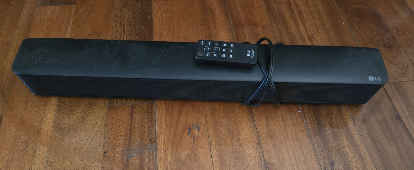 LG SK1 Sound Bar with Remote - photo 2