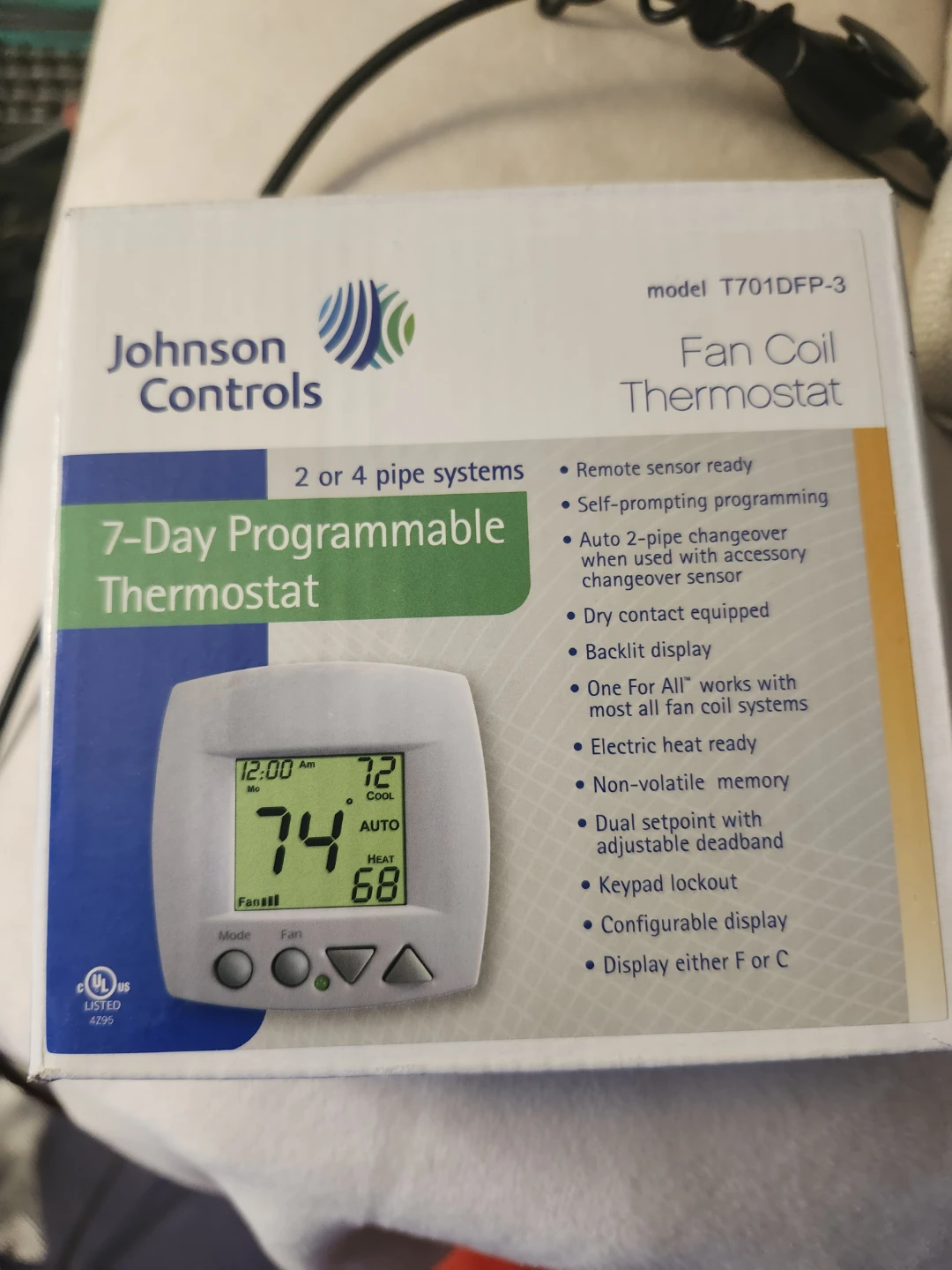Johnson Controls T701DFP-3 Programmable Thermostat NEW