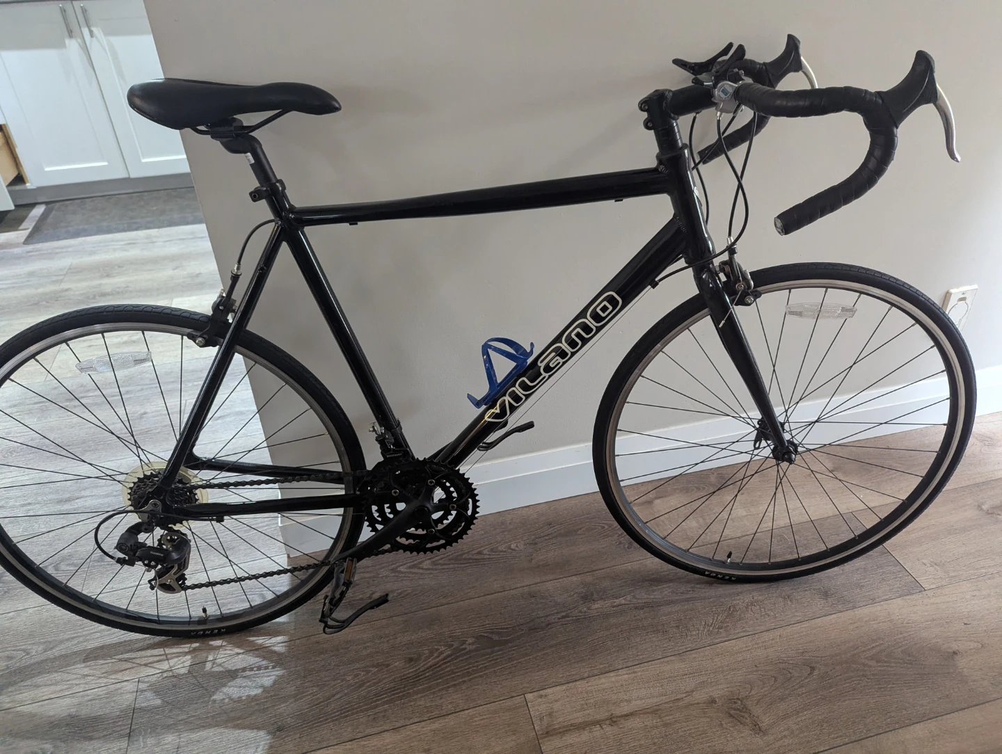 Road bike. Vilano large frame. Excellent condition - photo 4
