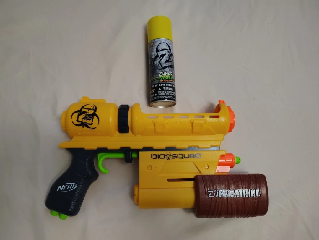 Nerf Zombie Strike BioSquad Blaster and String Canister
