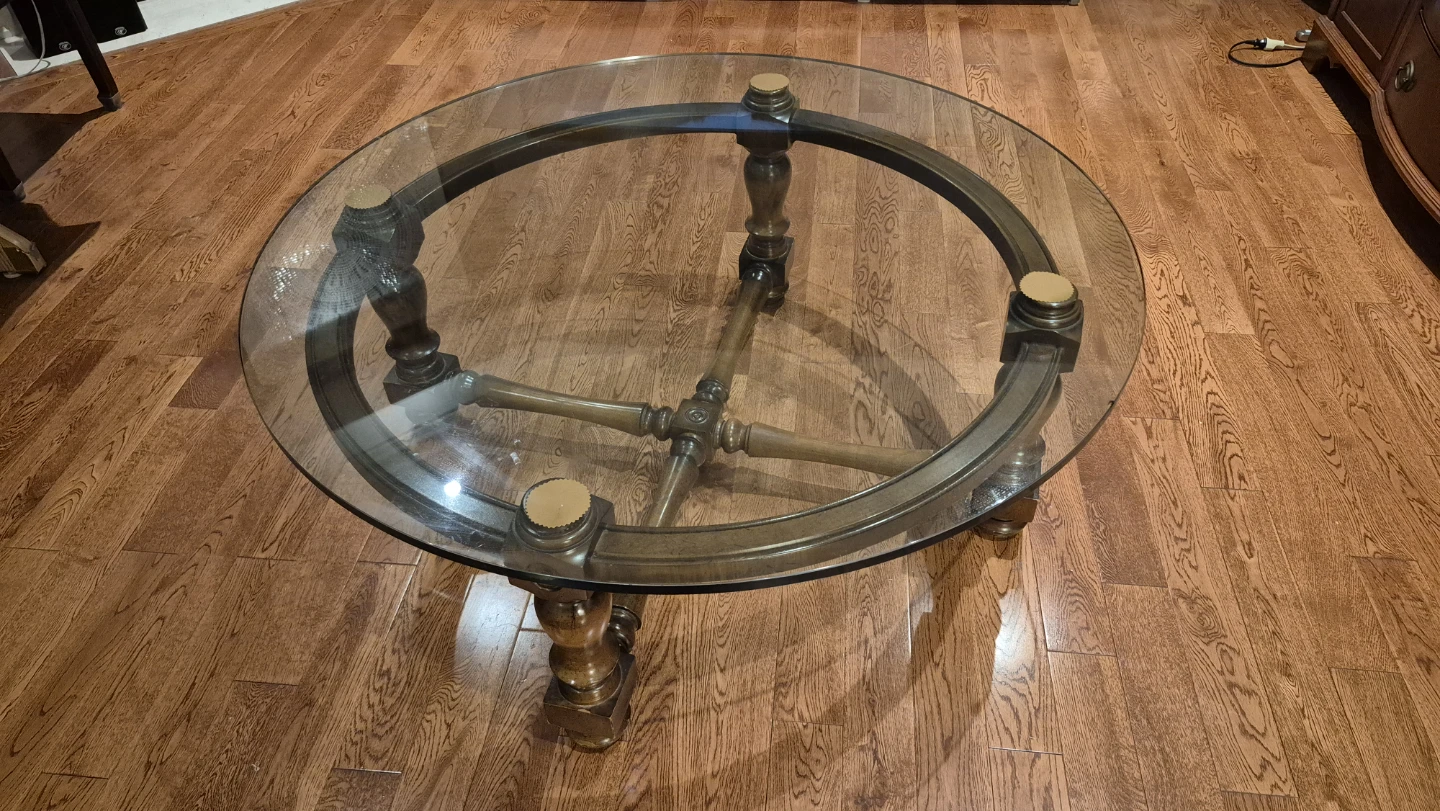 Free ​Classic Round Glass Coffee Table - photo 4