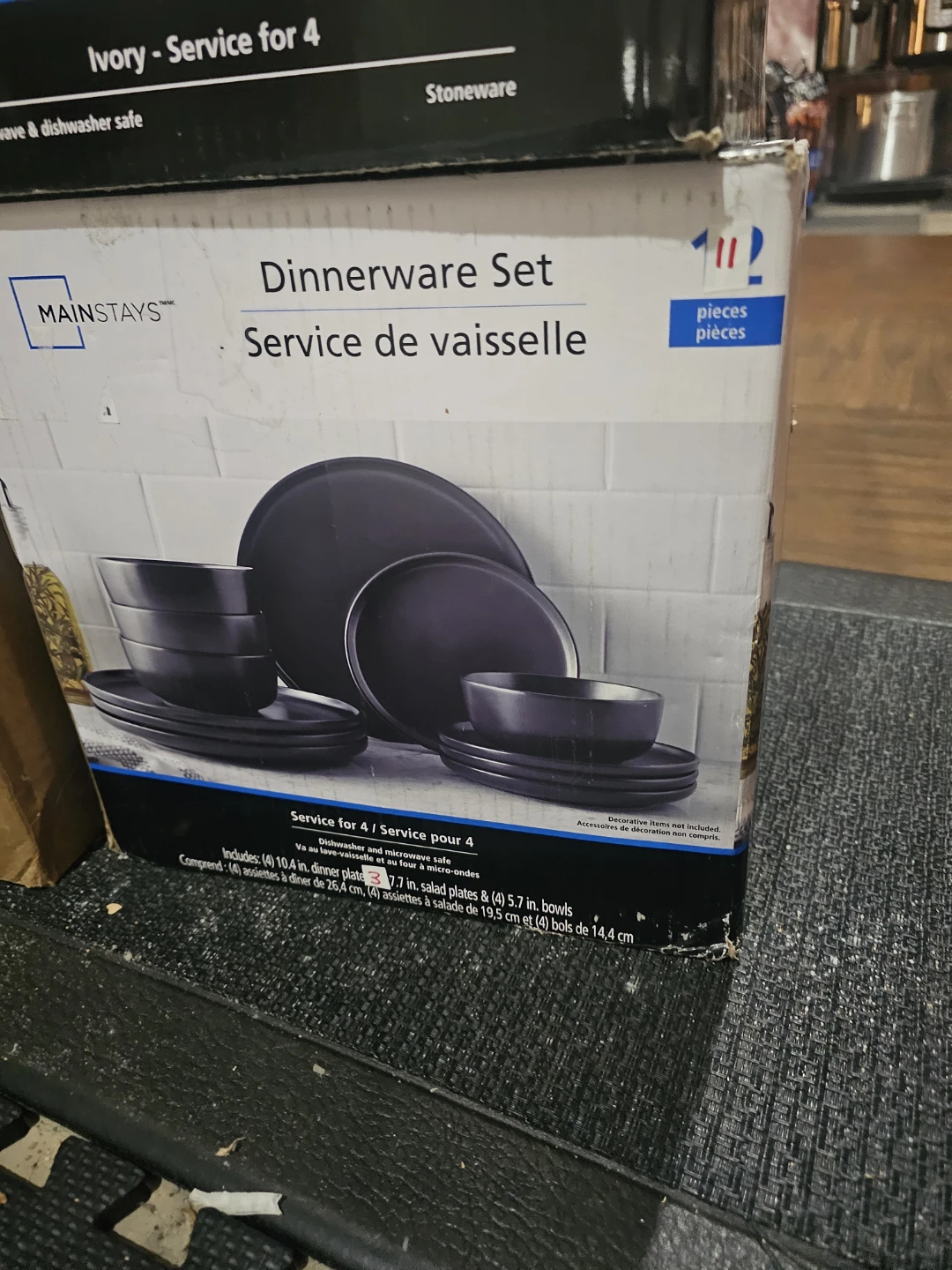Mainstays 12-Piece Black Dinnerware Set - photo 4