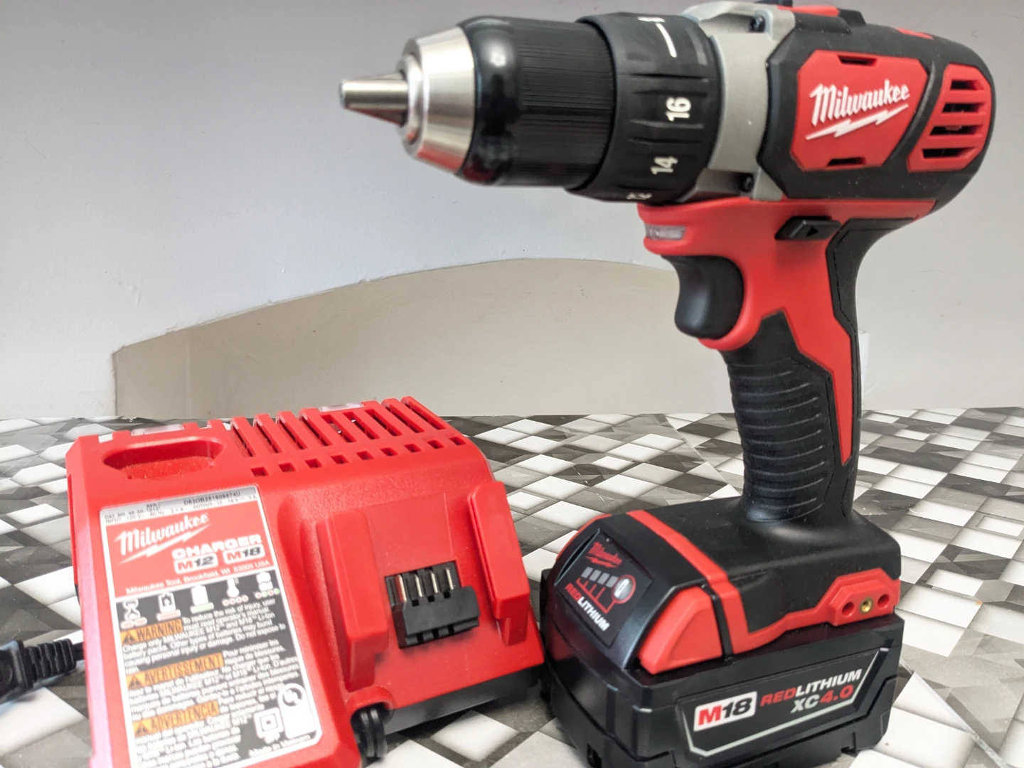 M18 Milwaukee Cordless 1/2" Drill Driver Combo Kit