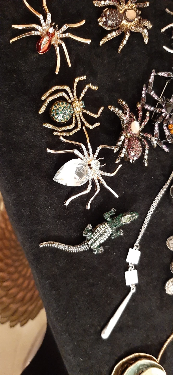 Decorative spider brooches - photo 2