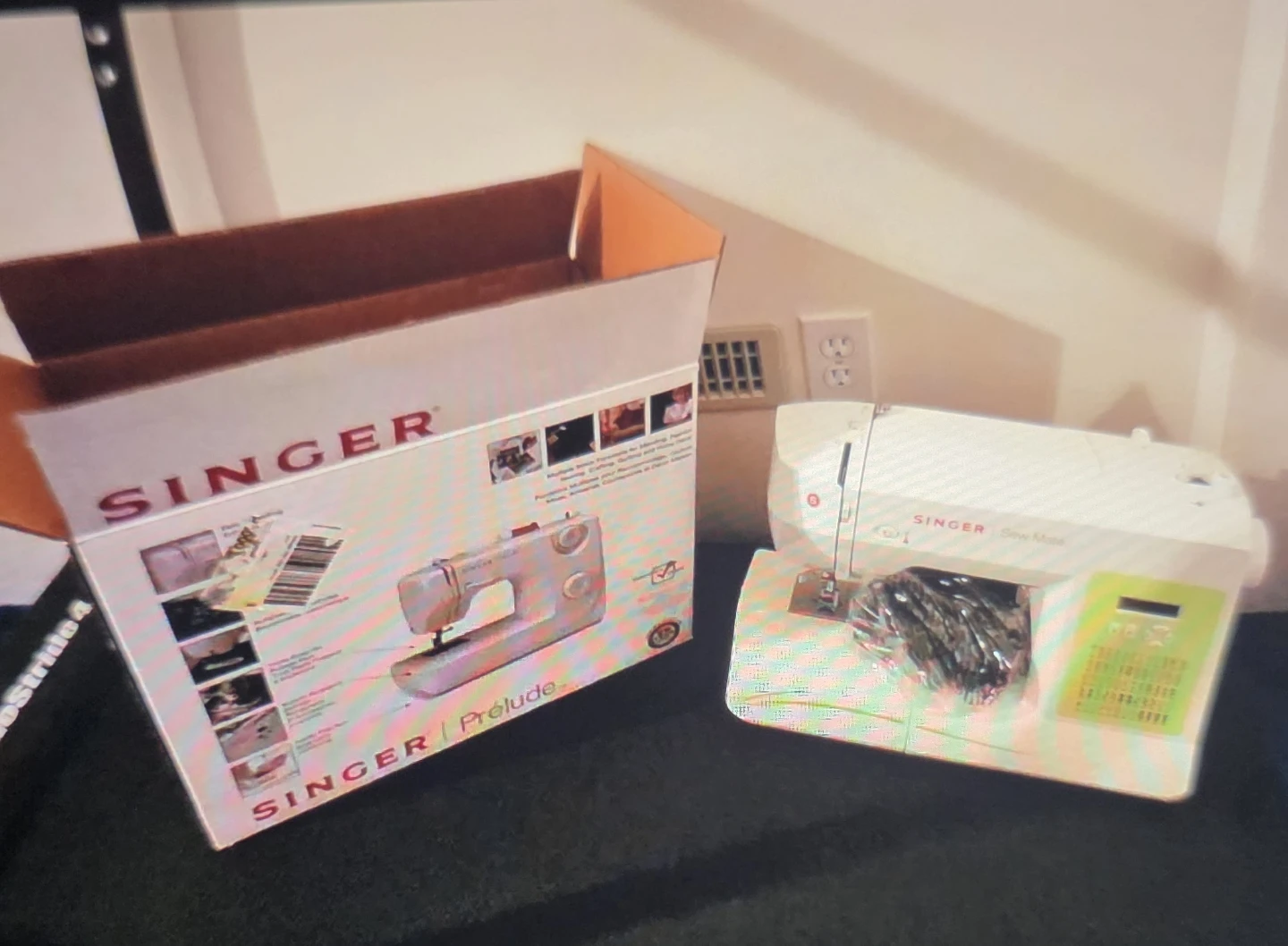 SINGER Sew Mate Sewing Machine - photo 4