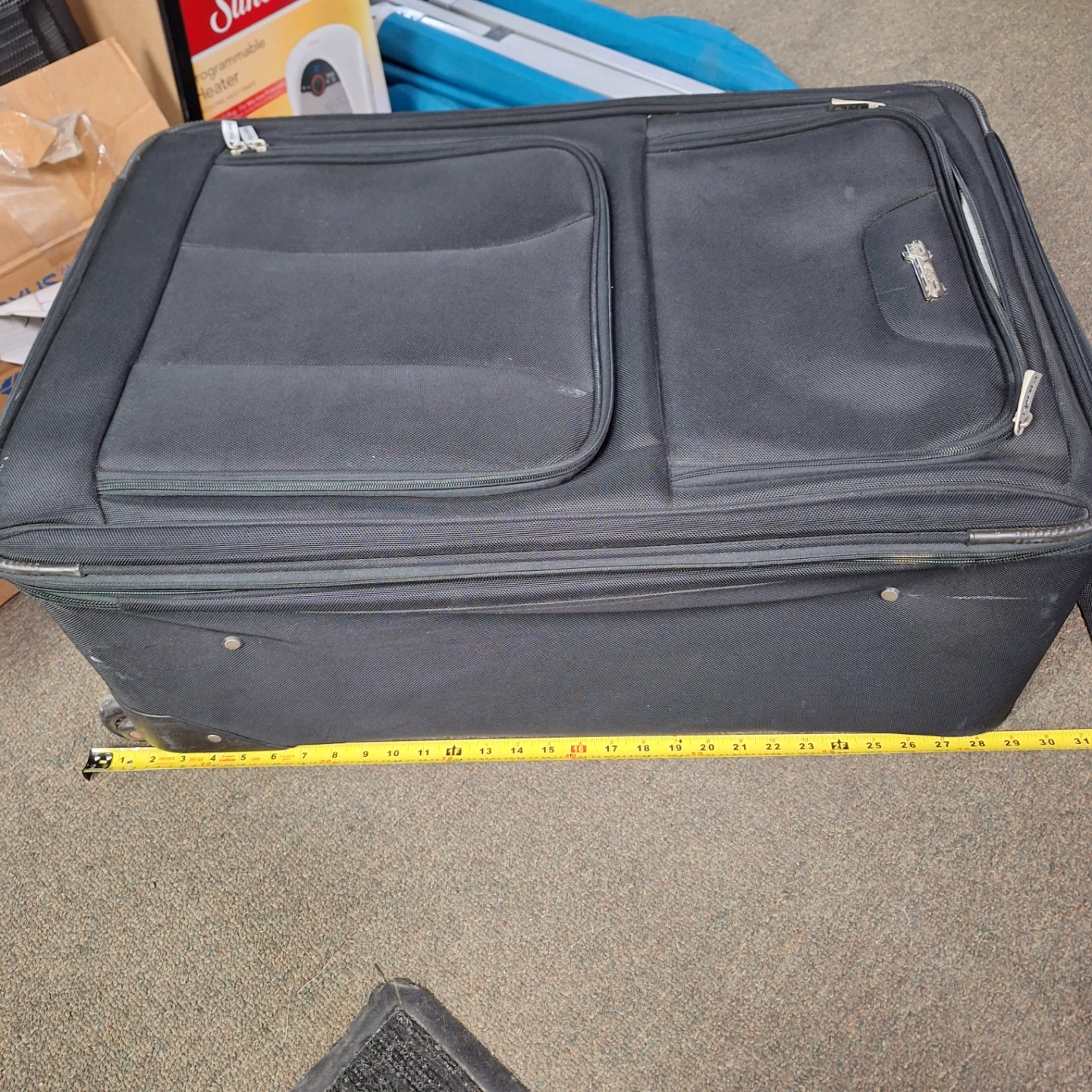 Tracker Free Large Black Suitcase