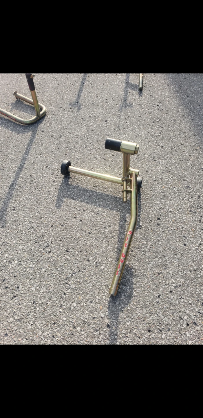 Pit Bull Motorcycle Stand