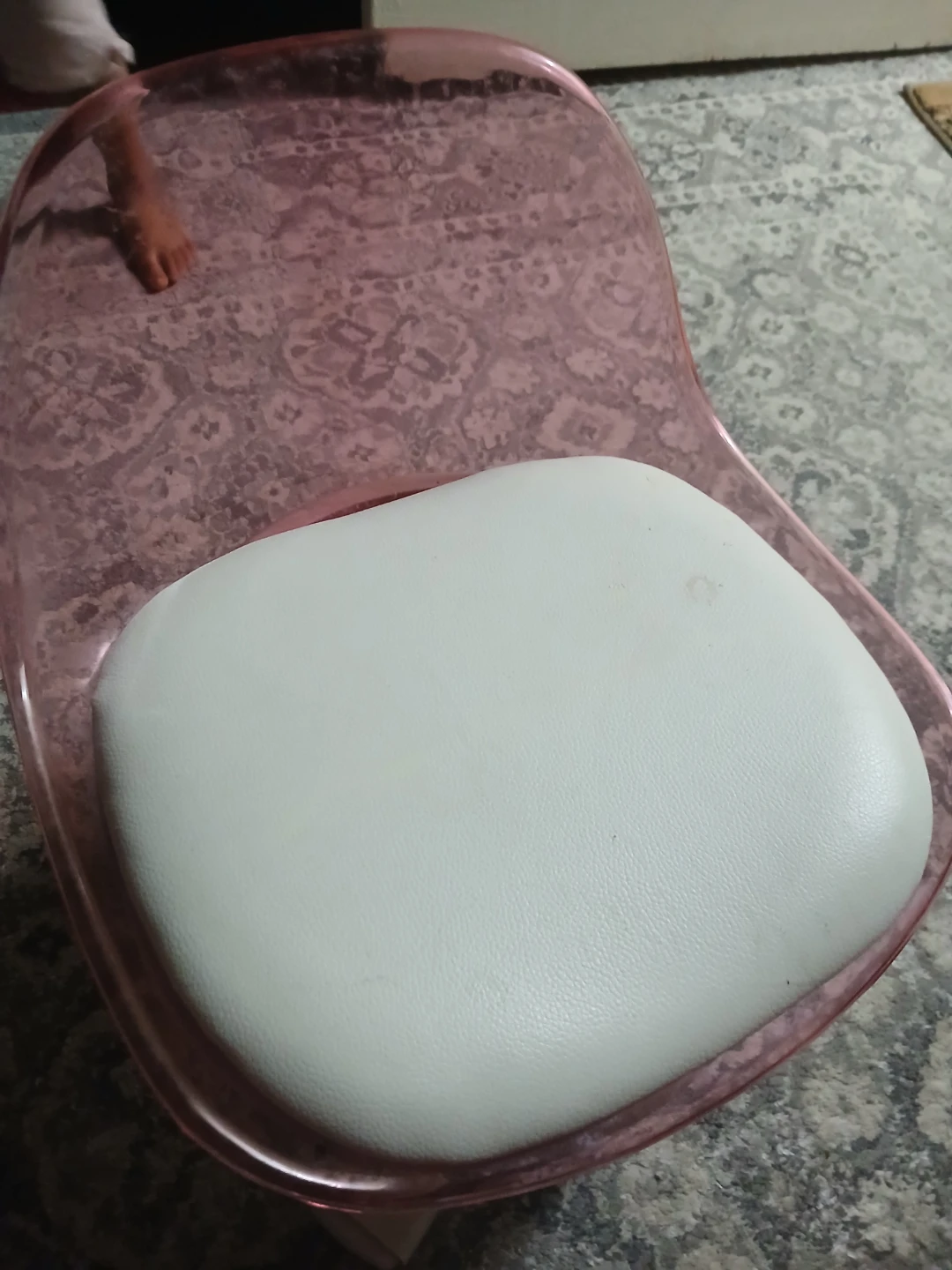 Pink Transparent Acrylic Chair with White Cushion🏈