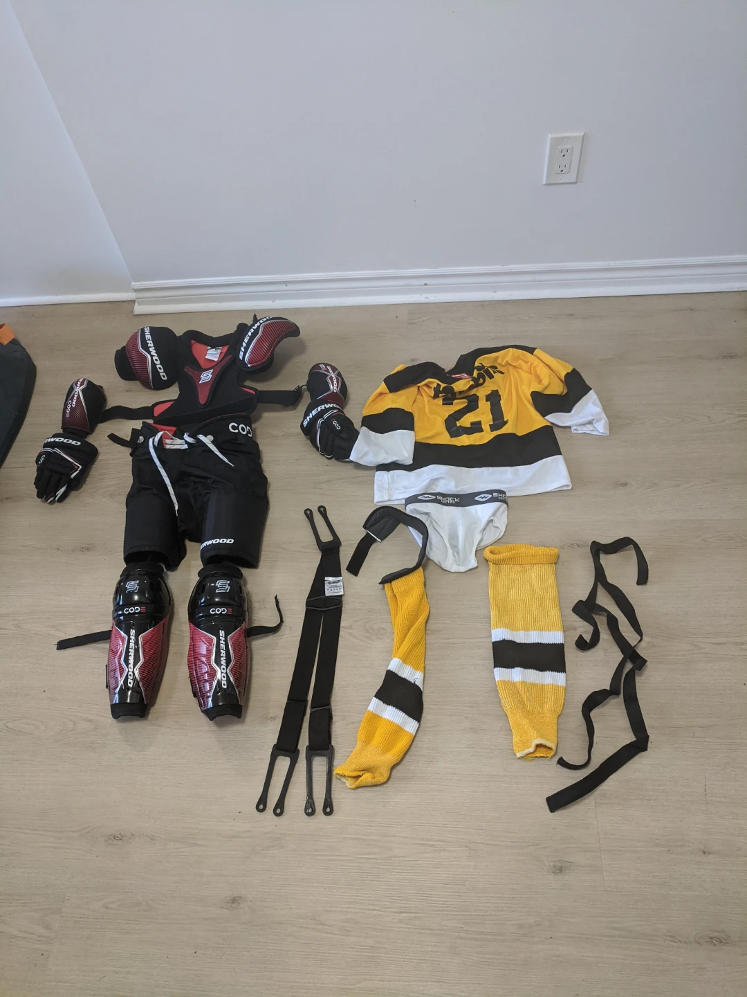 Youth Hockey Equipment Set Size Medium