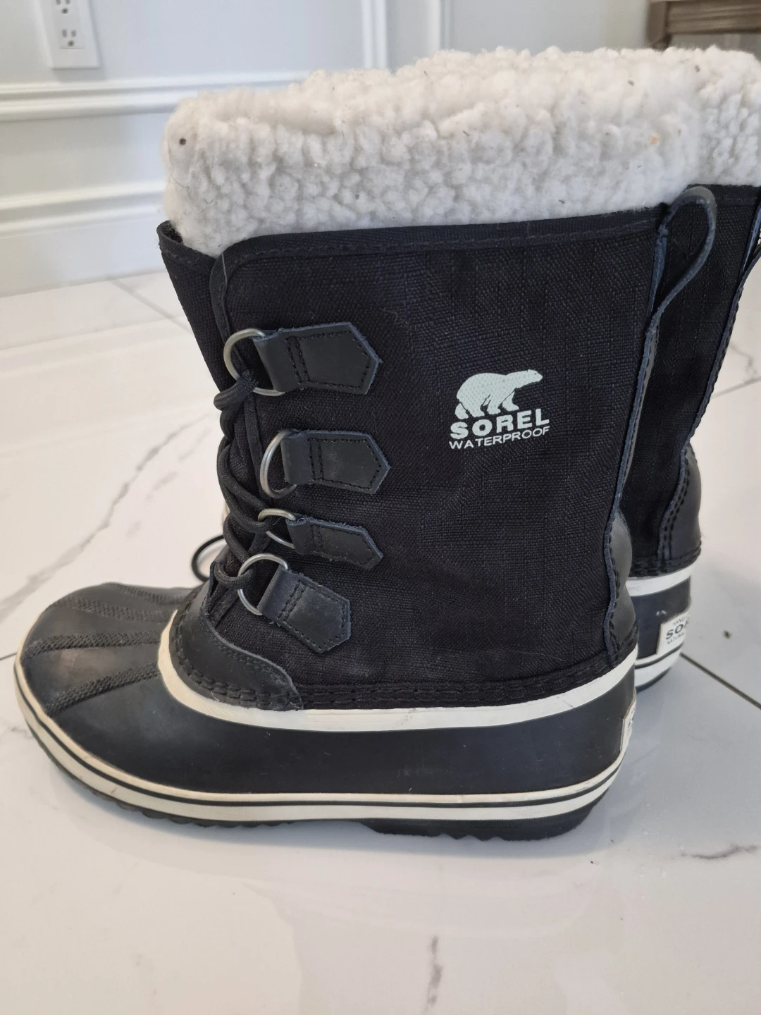 Sorel Women's Winter Carnival Boots size 8 - photo 3