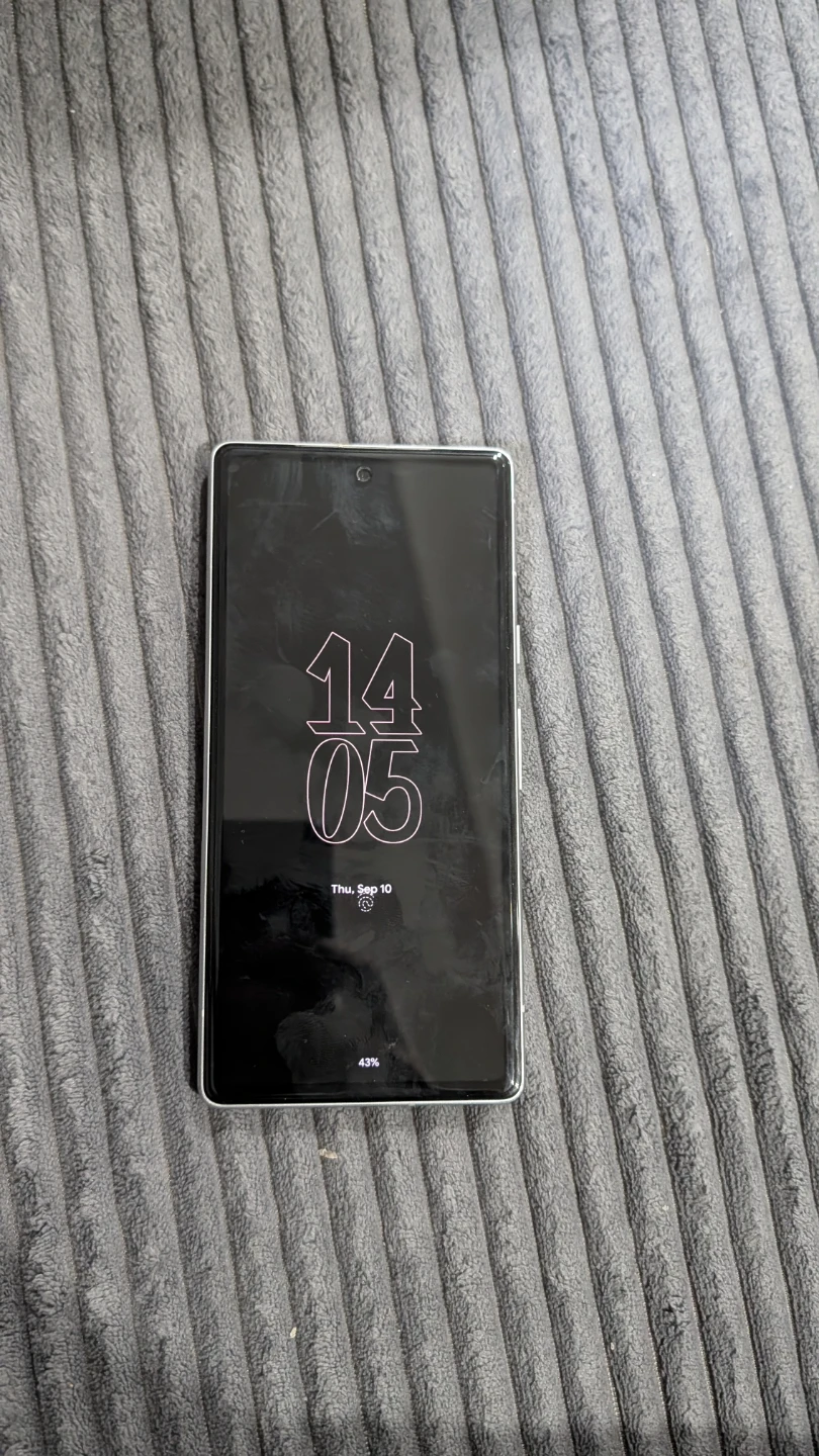 Google Pixel 7a Snow White Smartphone