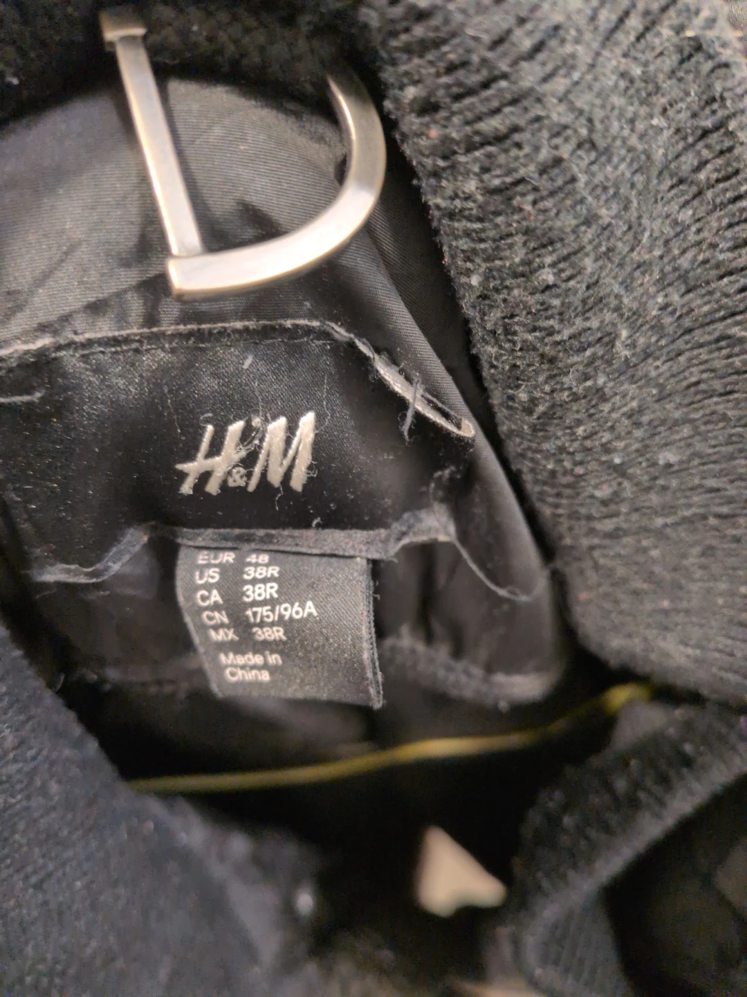 H&M Black Puffer Jacket Size 38R - photo 3