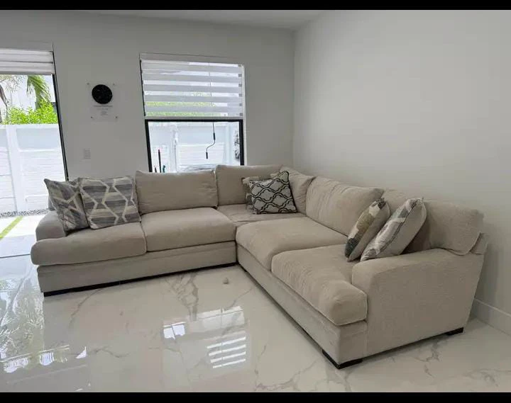 Large beige sectional sofa -Delivery available - photo 4