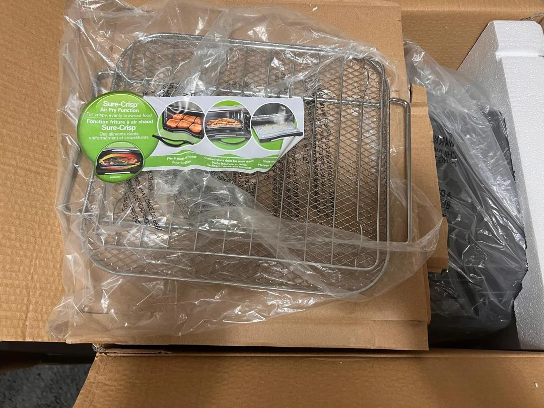 Hamilton Beach Toaster Oven with Air Fry Basket - photo 4