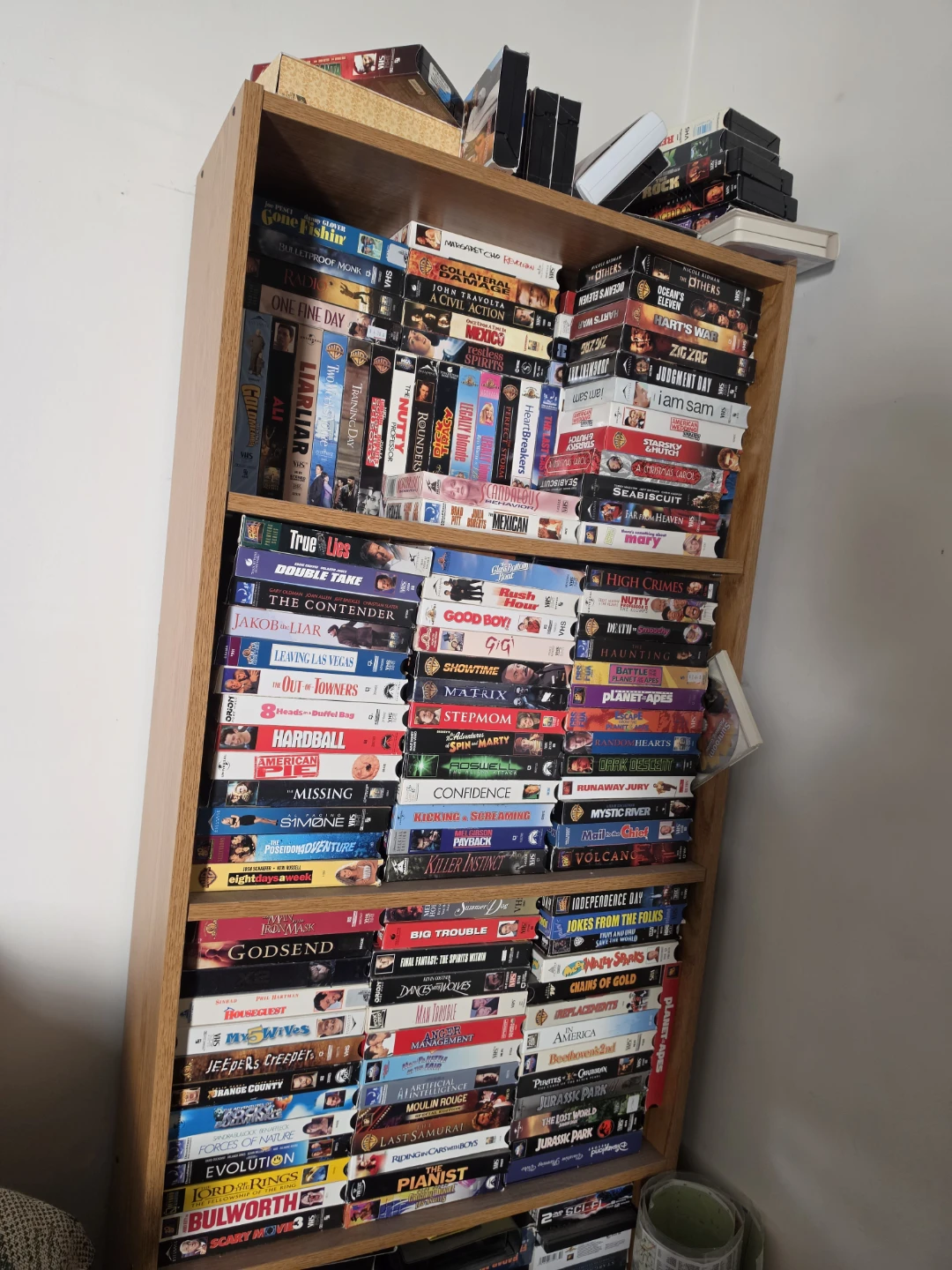 750 + VHS - photo 2