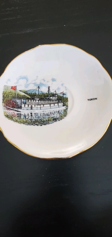 Yukon Themed Teacup and Saucer - photo 3