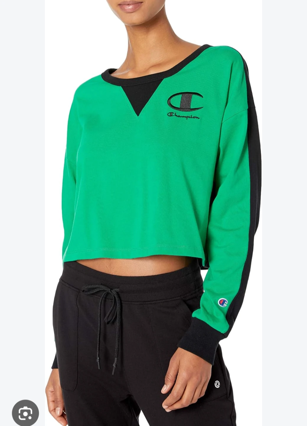 🏈 Champion women's crop sweatshirt in excellent condition
