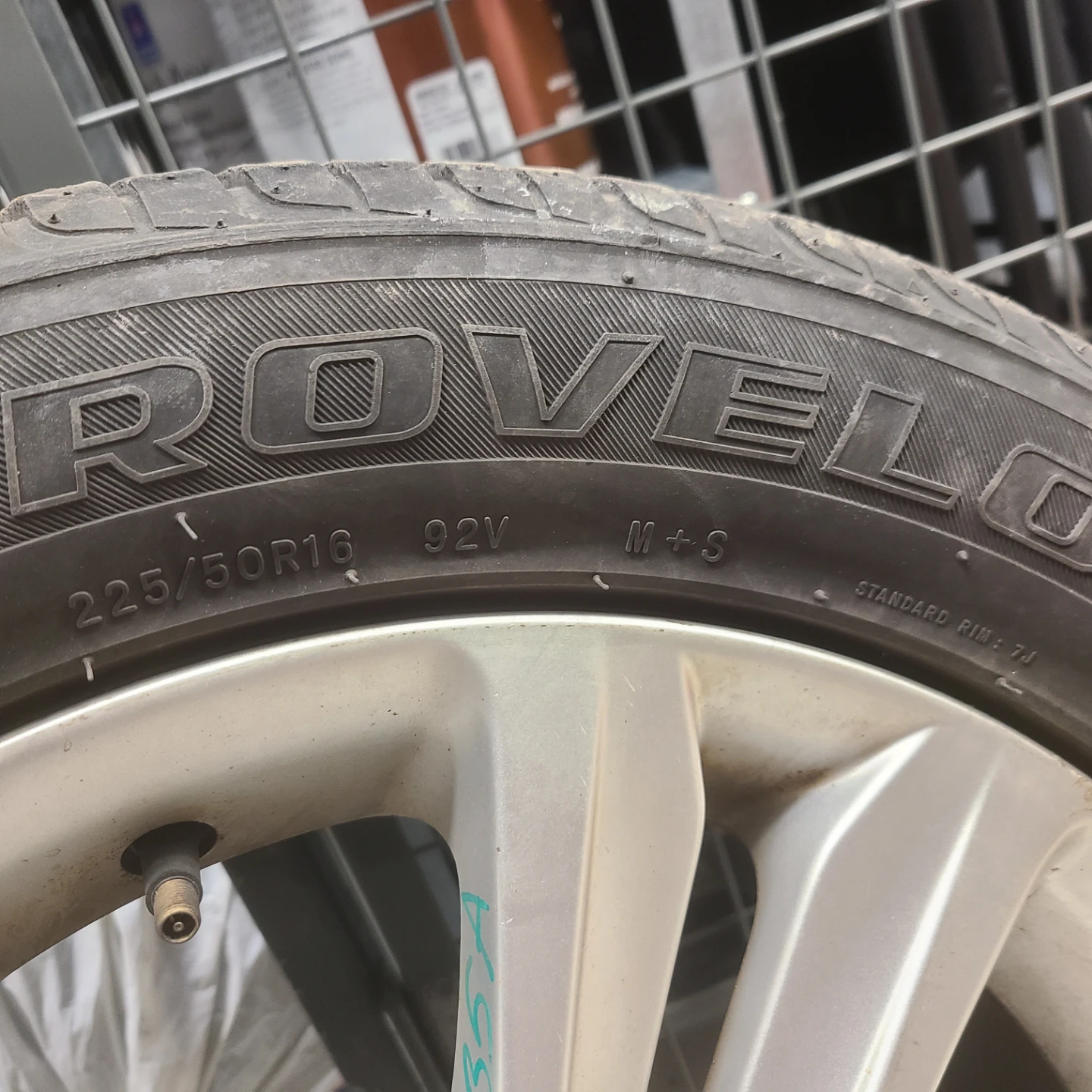 all-season tires with 16" alloy wheels - photo 2