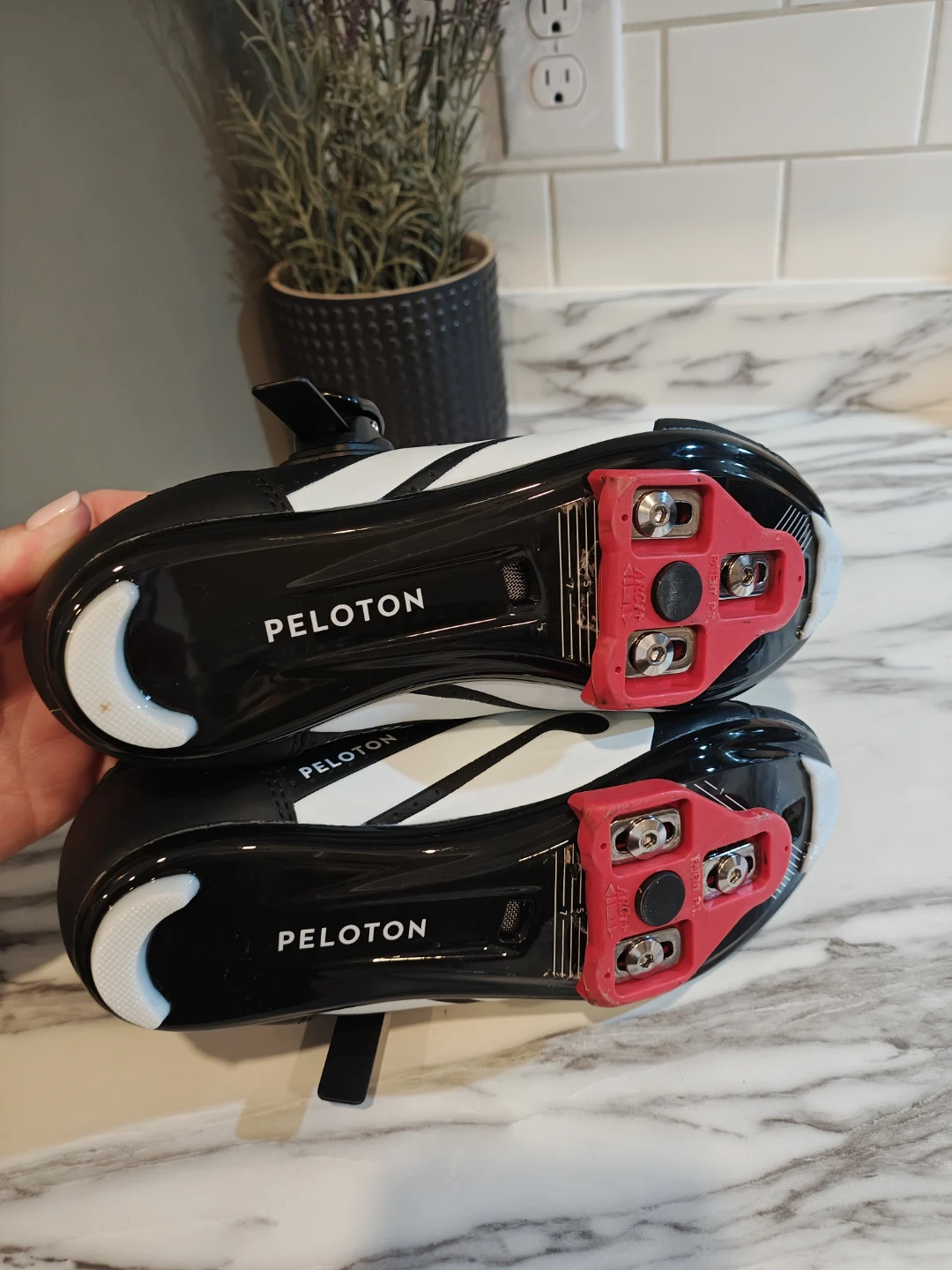 Peloton Cycling Shoes Women's 7 Size 38 - photo 5