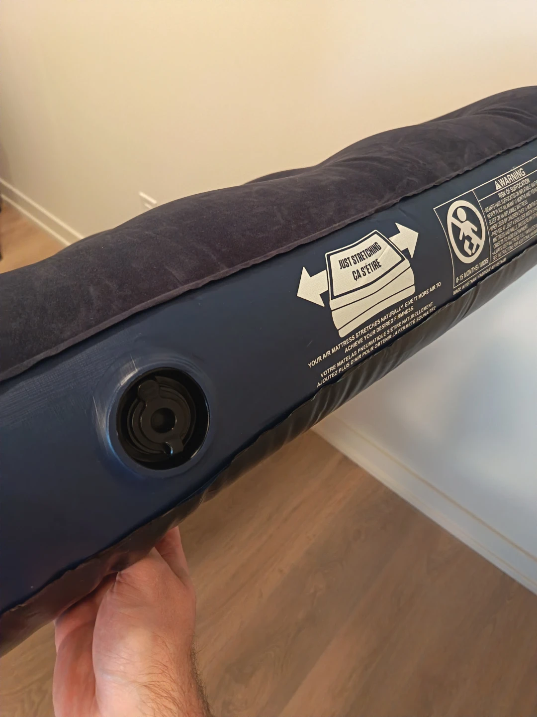 Double Air Mattress + Electric Pump - photo 4