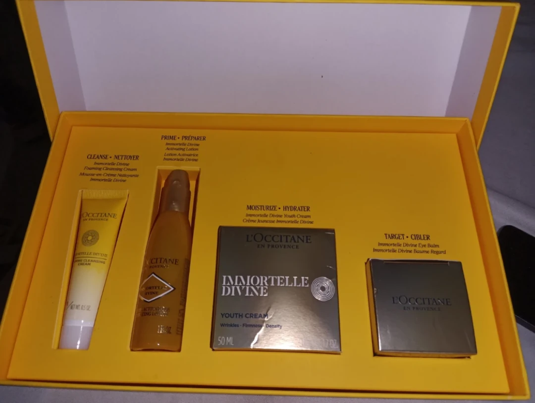L'Occitane Immortelle Divine Skincare Set
