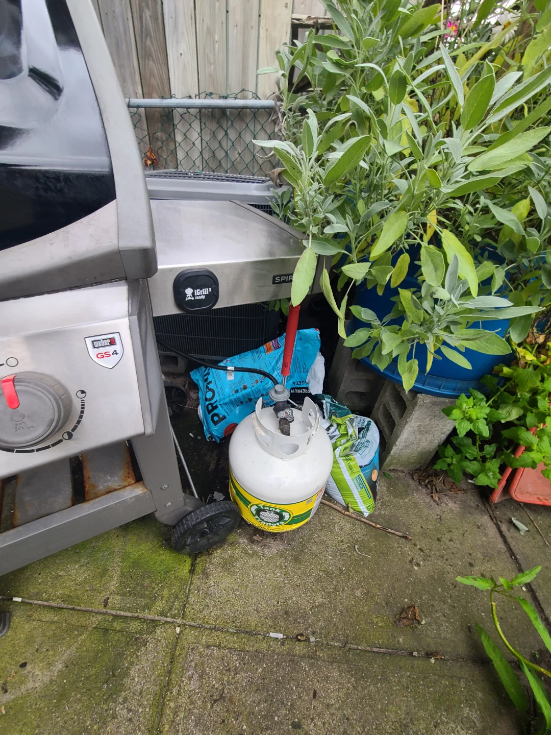 Weber Spirit II E-210 GS4 Propane BBQ - photo 4