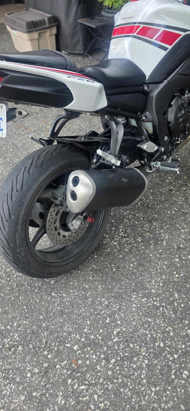 Yamaha FZ8 50th Anniversary Edition - photo 2