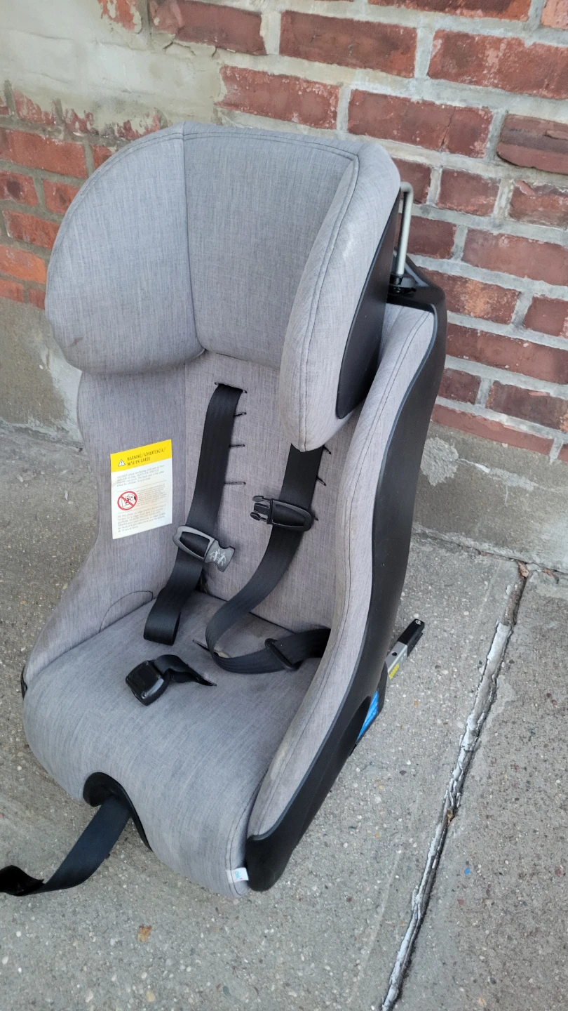 Clek FO19U1 Child Car Seat - photo 3