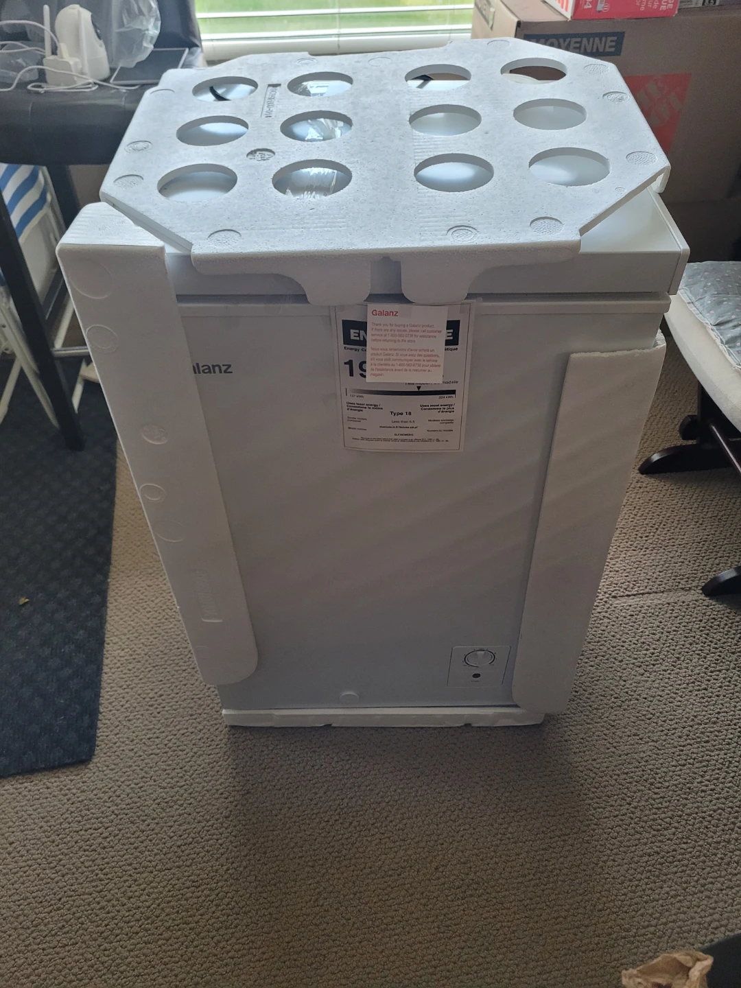 Galanz 3.5 cu. ft. Chest Freezer - photo 4