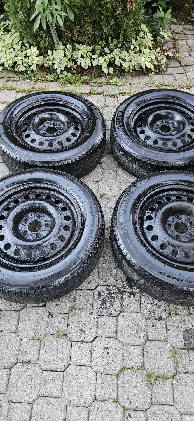 Set of 4 Michelin X-Ice Winter Tires with Steel Rims