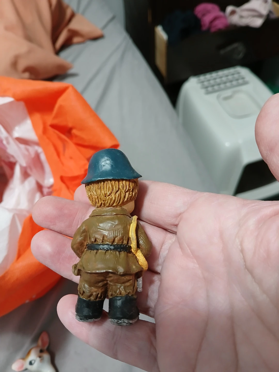 Vintage firefighter figurine - photo 2