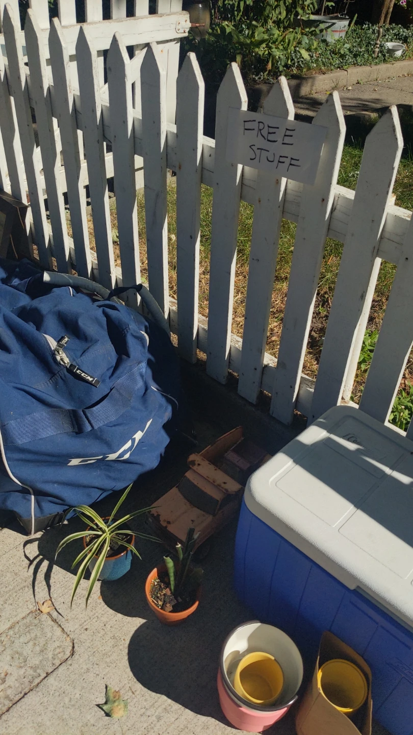 Free stuff Pile Today September 27th