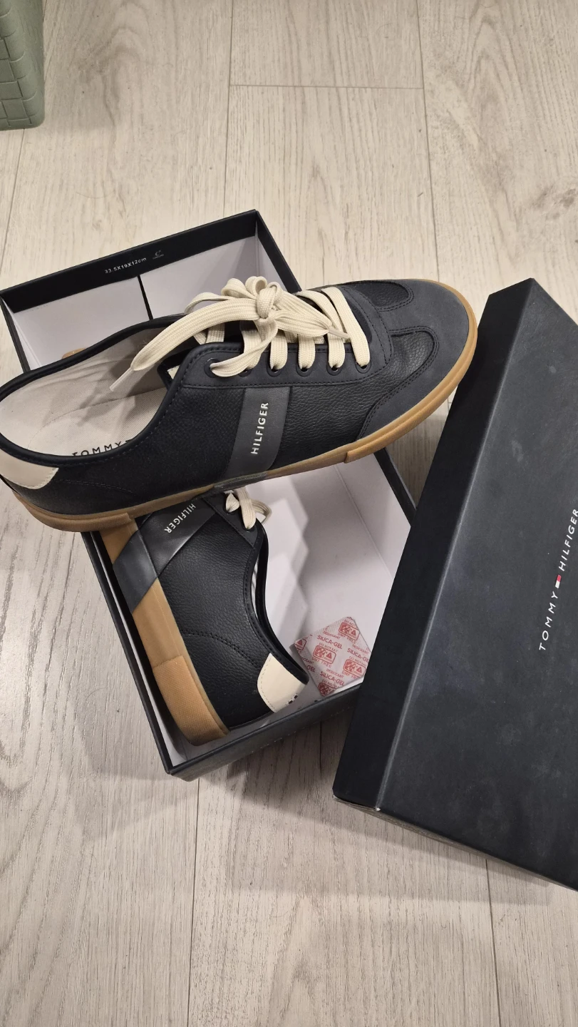 Tommy Hilfiger sneakers - photo 2