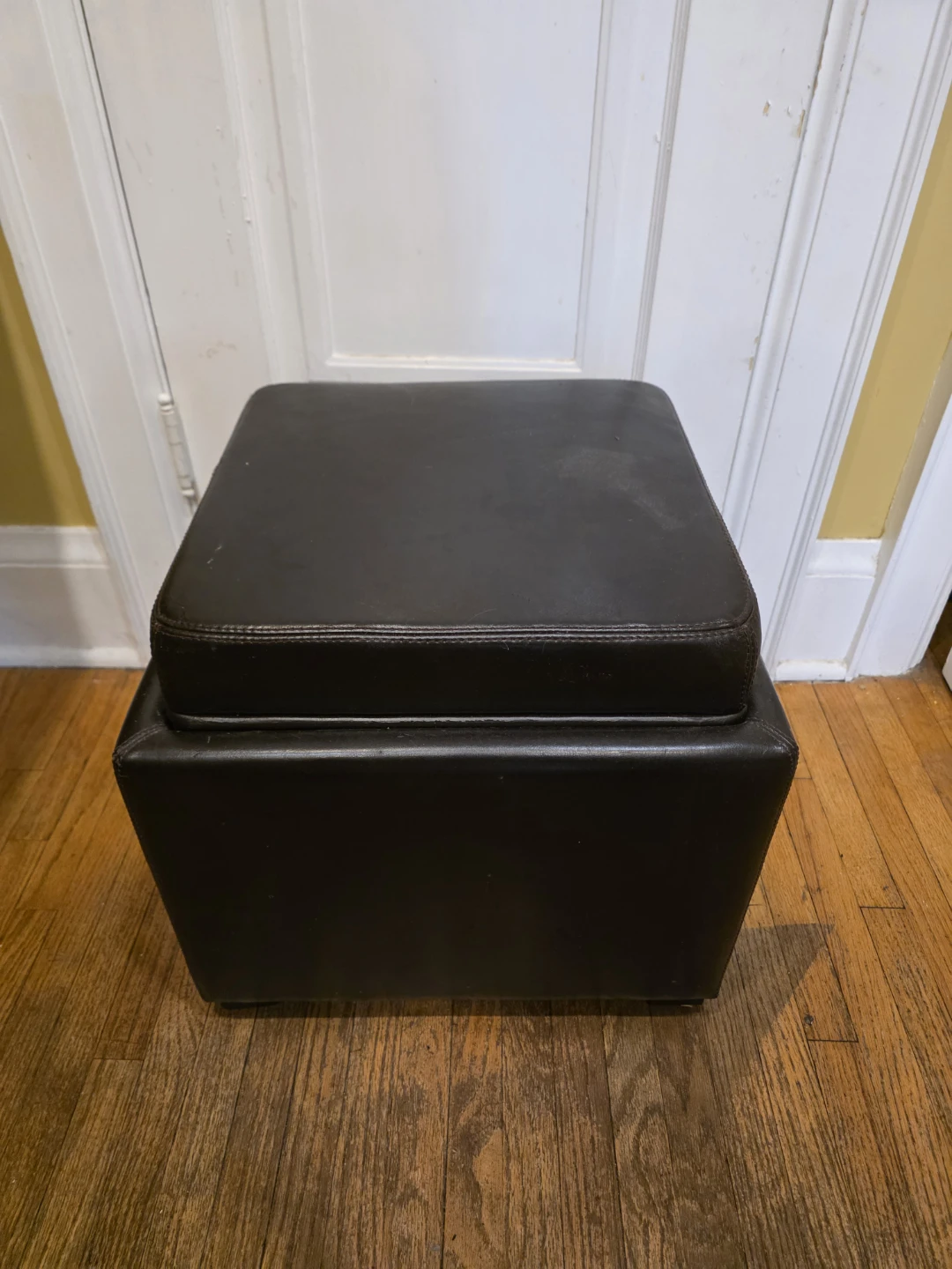 Beddington's Gypsy Brown Square Ottoman with Tray