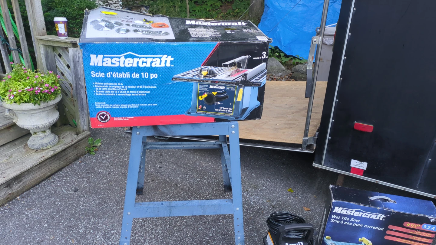 Mastercraft 10-Inch Bench Saw