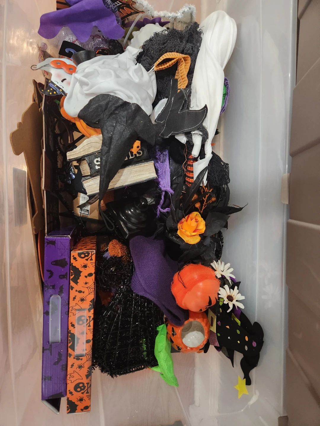 Miscellaneous Halloween Decor
