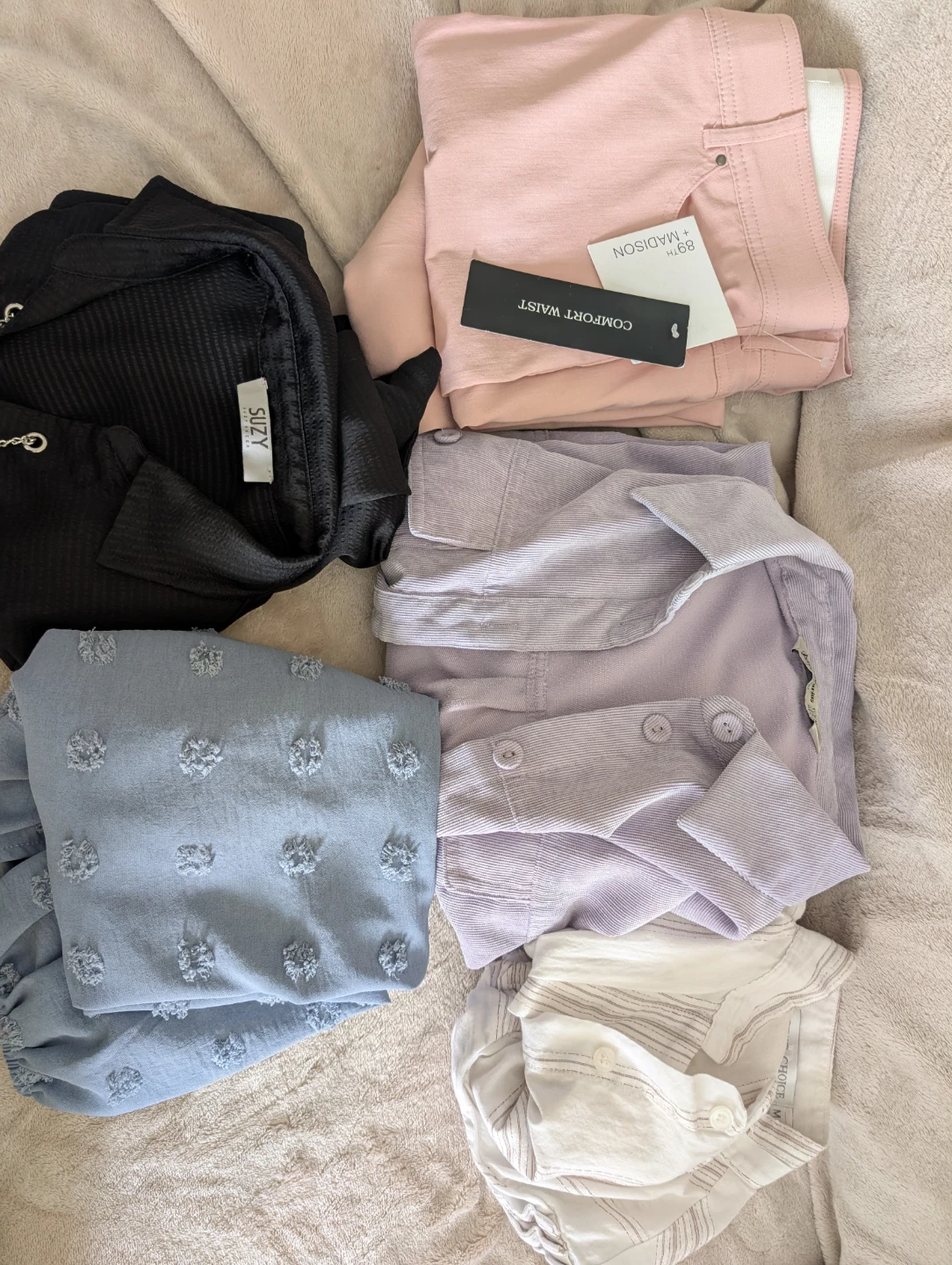 Bag of Women's Clothing - photo 2