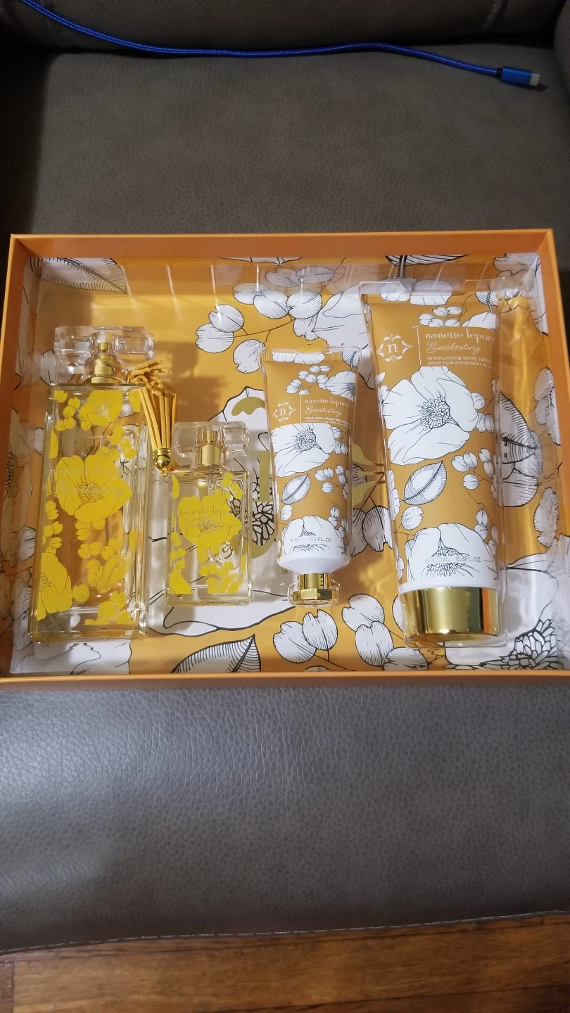 Nanette Lepore Everlasting Fragrance and Body Lotion Set