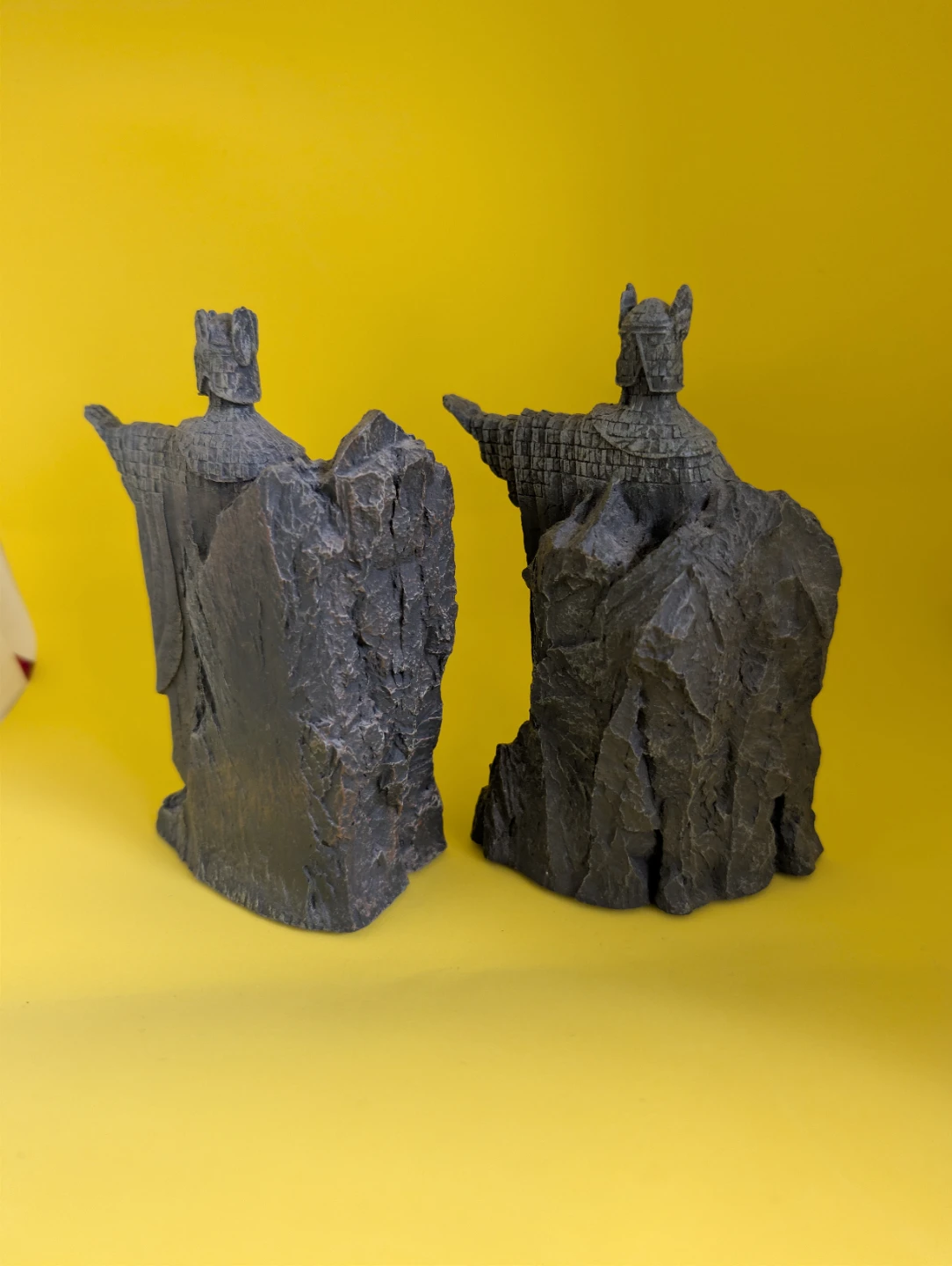 Lord of the Rings Argonath Bookends - photo 3