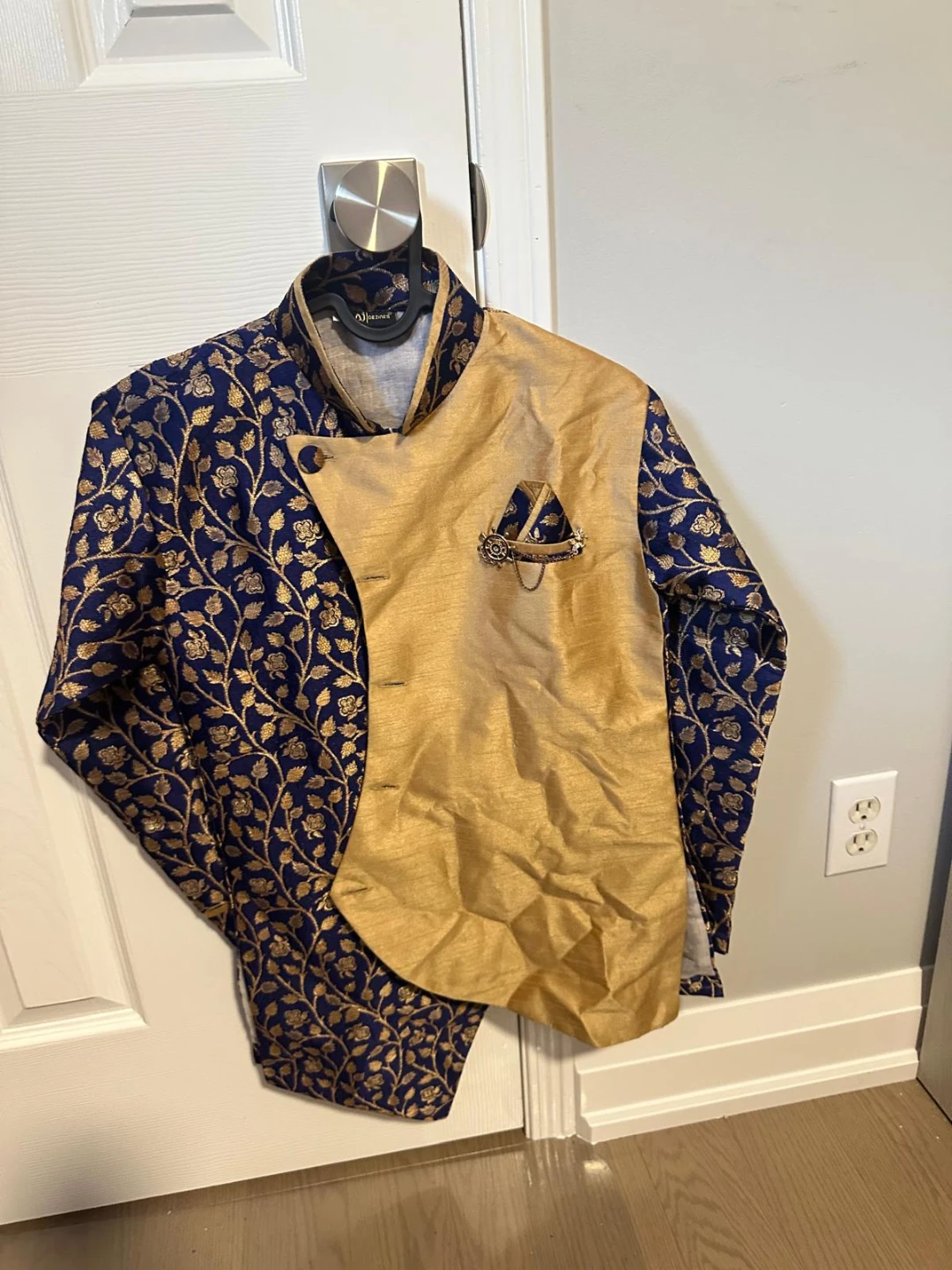 AJ Dezines Boys Traditional Set Size 10 - photo 3
