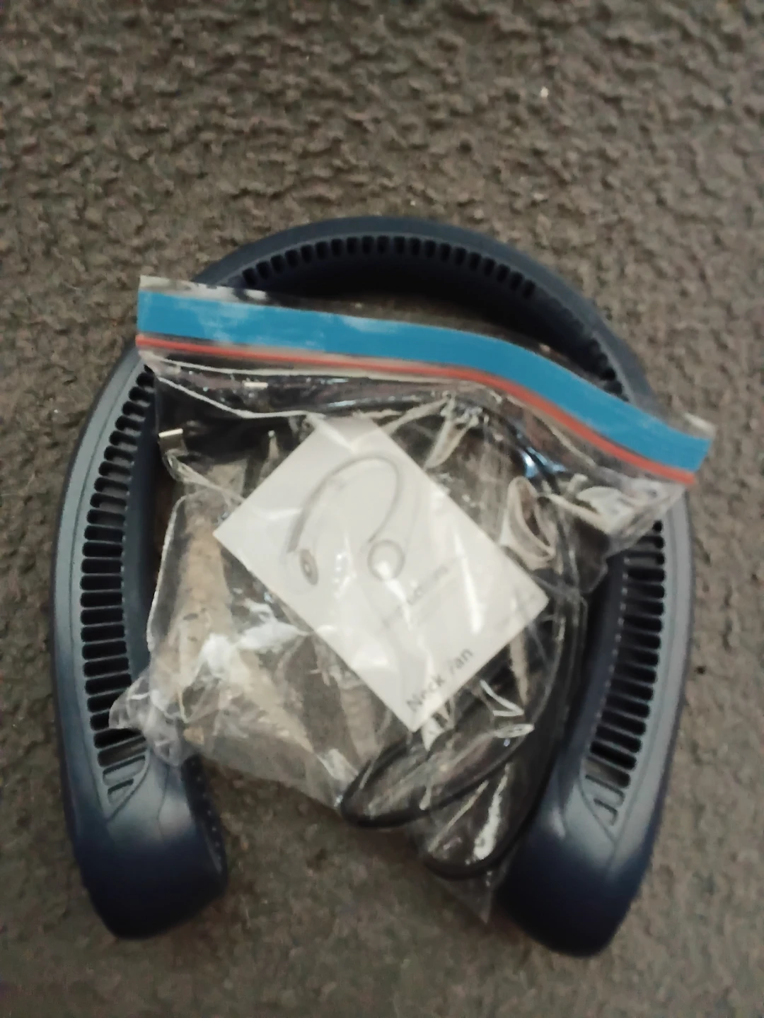 M5 Bladeless Neck Fan - photo 3