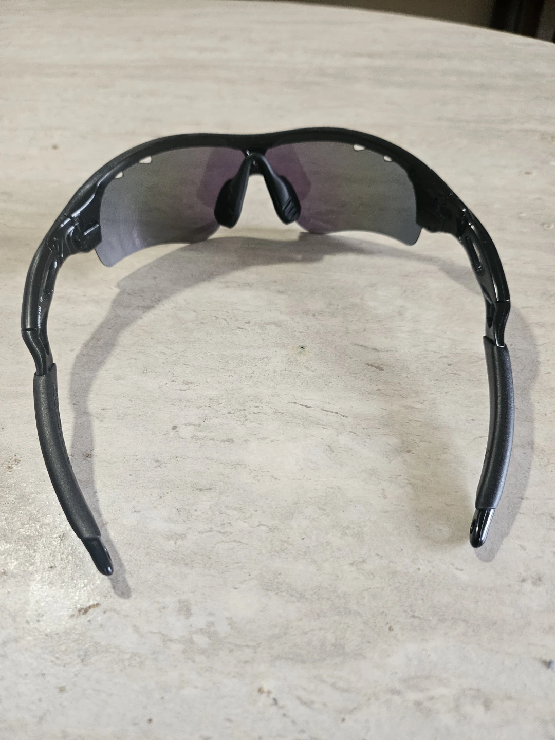 Oakley Sunglasses with Case - photo 2
