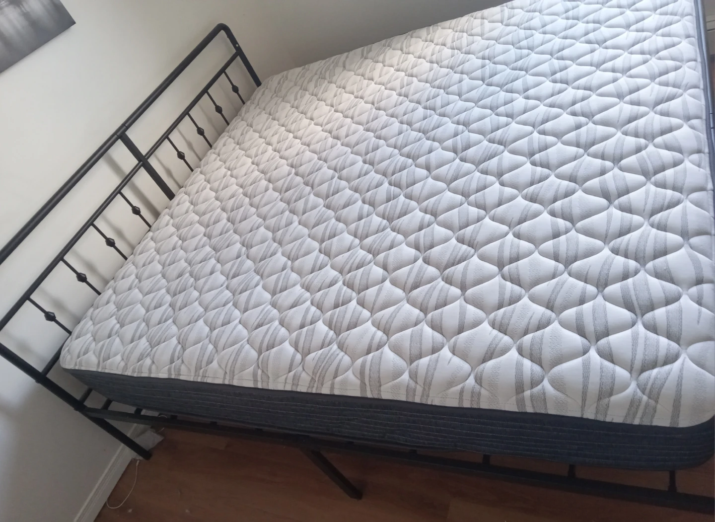 King size mattress and frame - photo 4